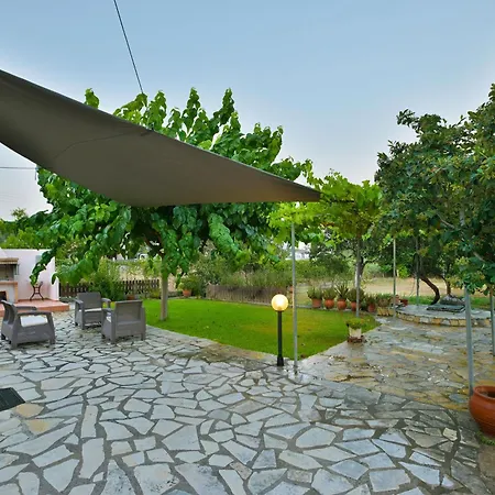 Drossos Garden House Holiday home *