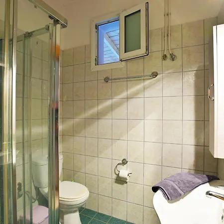 Drossos Garden House Semesterbostad Nidhrion