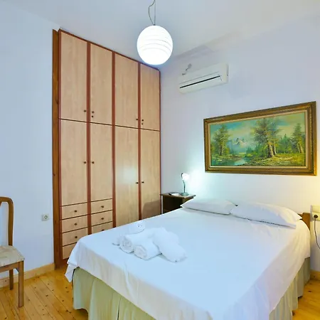 Drossos Garden House Semesterbostad Nidhrion